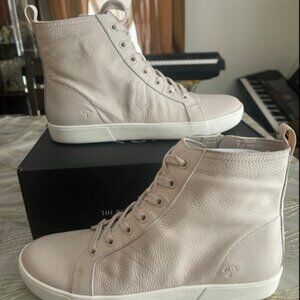 NWB naturalizer Morrison hi water resistant high-top sneaker women size 9